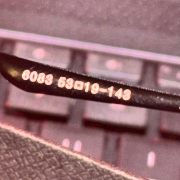 Red Prada sunglasses with serial number - Picture 3 of 5